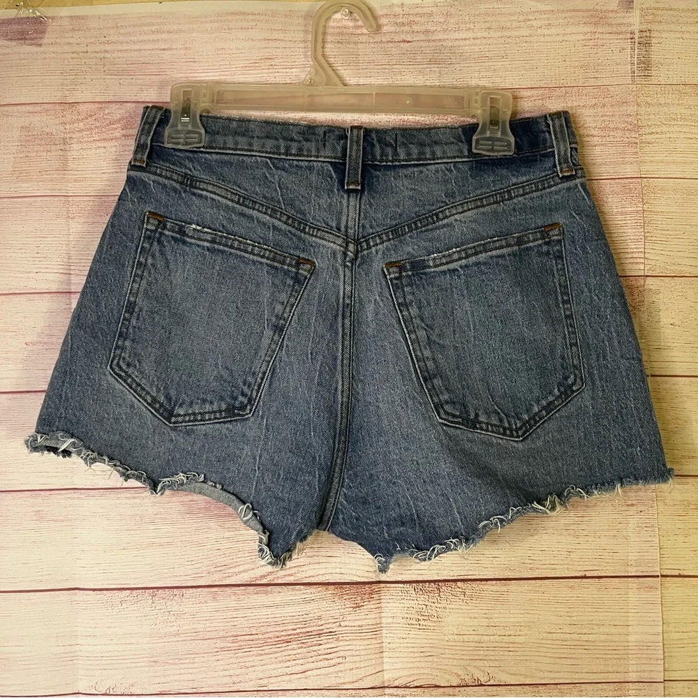 Abercrombie & Fitch‎ The Mom Short High Rise Curve Love Size 28/6